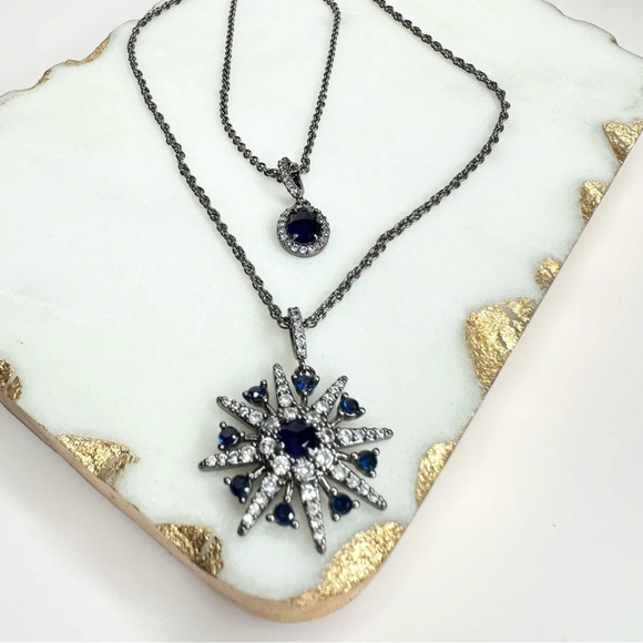 Bomb Party Reign Villain Collection A Queen's Pendant RBP7650 Sapphire Blue NWT - Picture 5 of 8